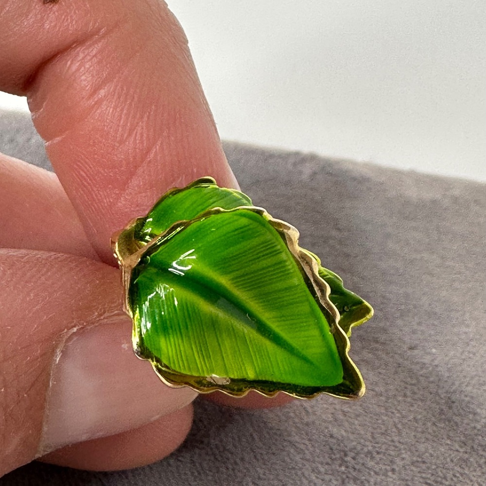 Vintage Giovanni Green Enamel Double Leaf Gold Tone Clip On Earrings Signed - Picture 14 of 15